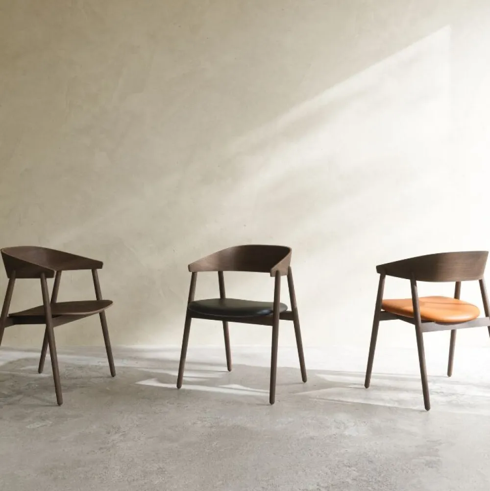 Andersen Furniture Stue|Stole>AC2 Stol Røget Mat Lakeret Bøg Sort PU Læder