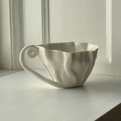 Atelier Marée Keramik & Porcelæn>Springflodskop Med Hank Hvid