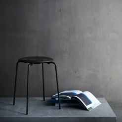 Fritz Hansen Køkken|Stue>3170 Dot Intense Leather Black