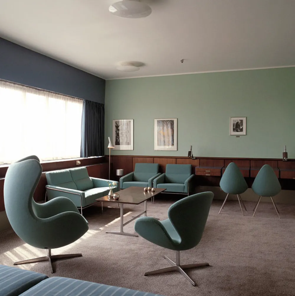 Fritz Hansen Sofaer|Stue>3302 Sofa 2-Pers Stof