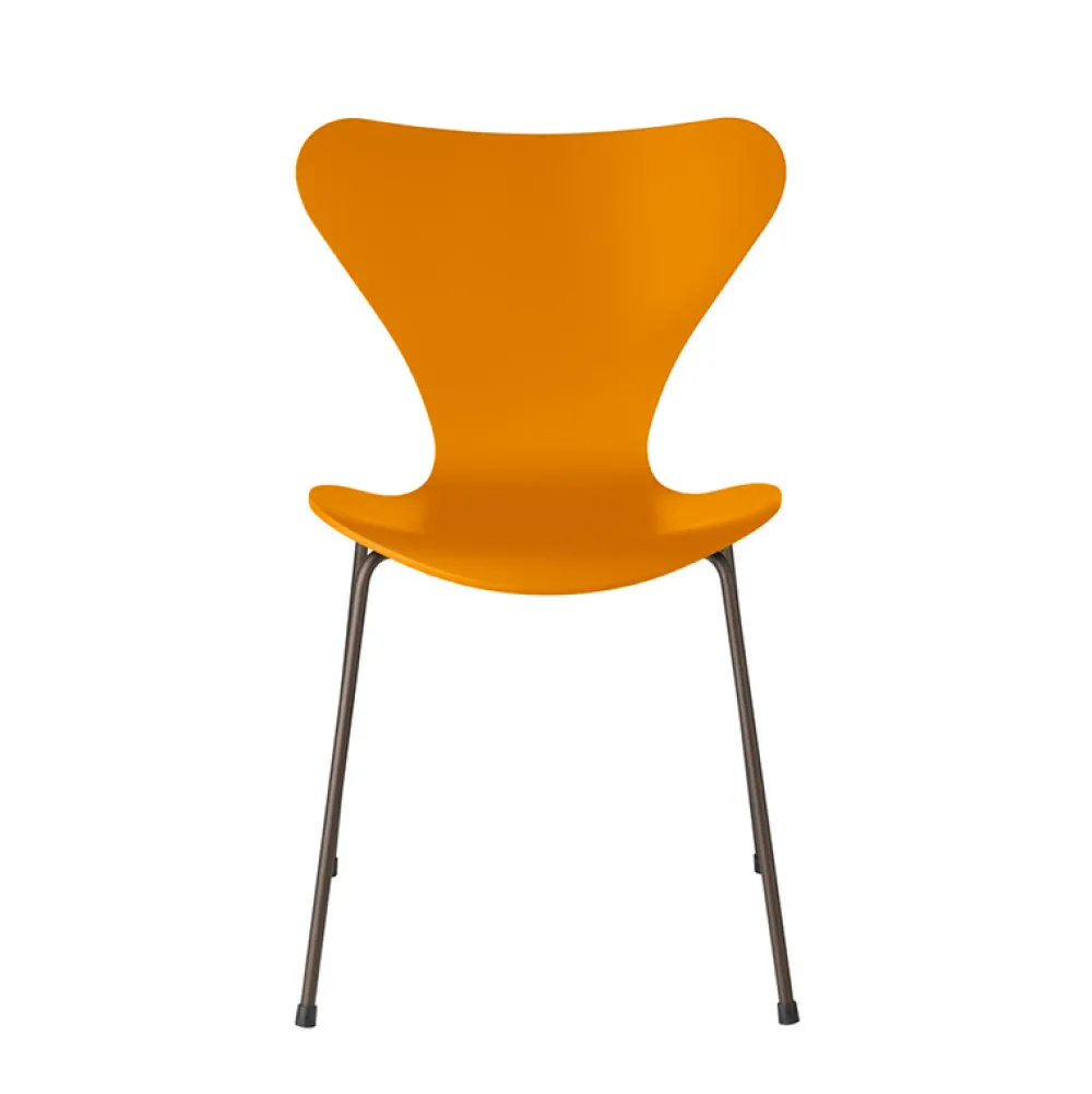 Fritz Hansen Køkken|Stole>Serie 7™ 3107 Lakeret