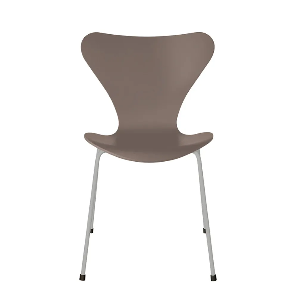 Fritz Hansen Køkken|Stole>Serie 7™ 3107 Lakeret
