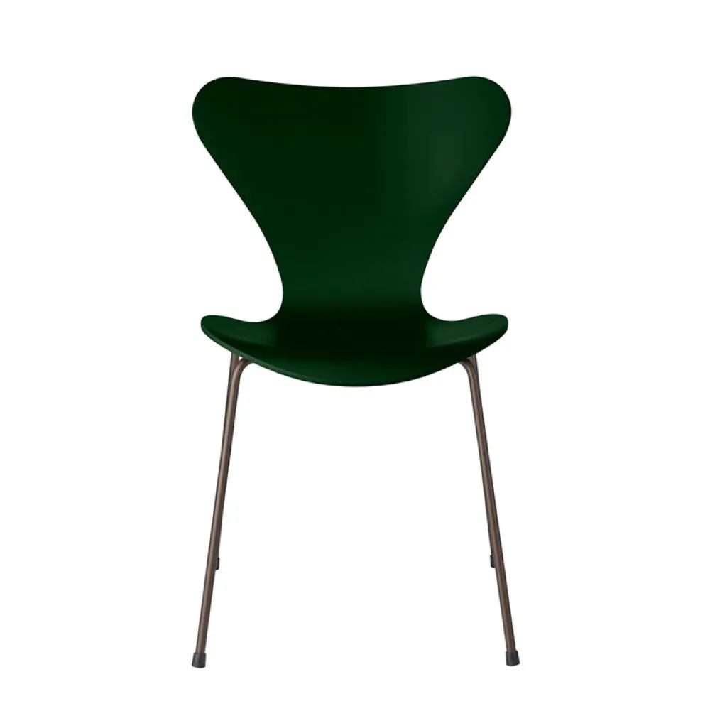 Fritz Hansen Køkken|Stole>Serie 7™ 3107 Lakeret