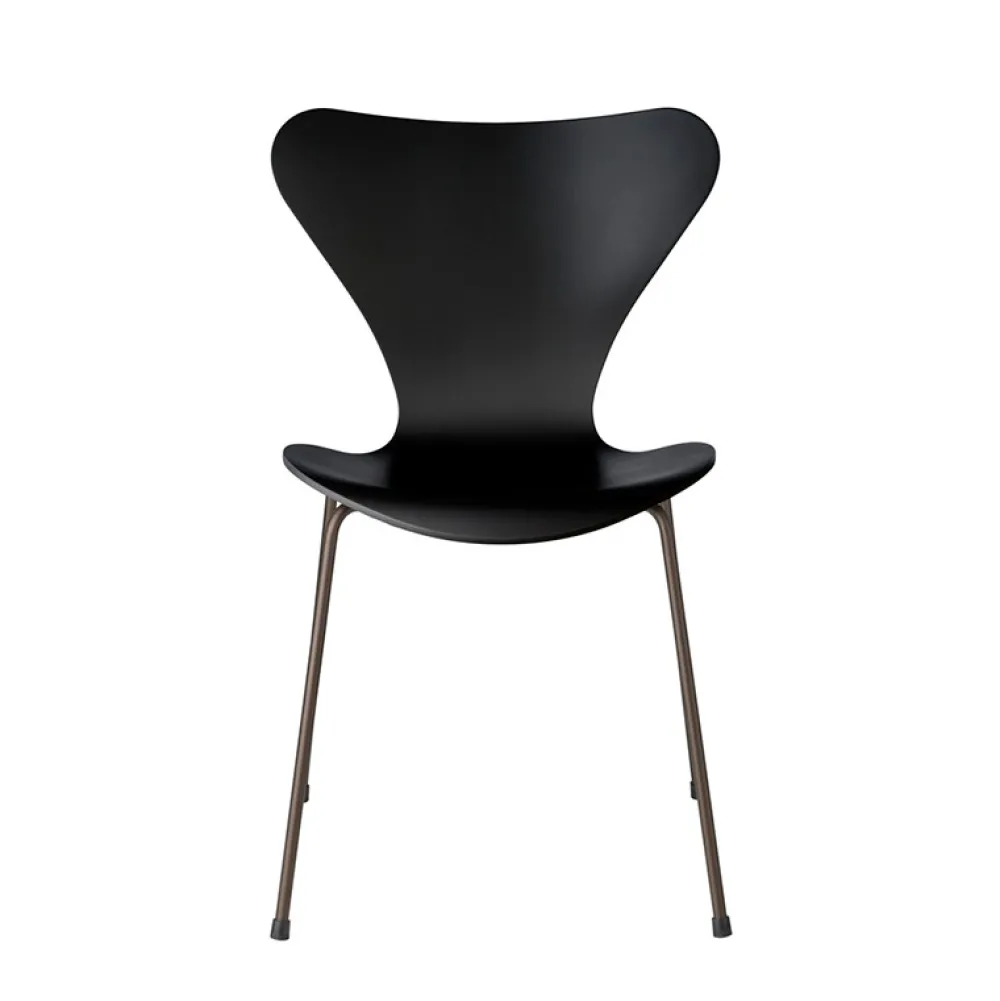 Fritz Hansen Køkken|Stole>Serie 7™ 3107 Lakeret