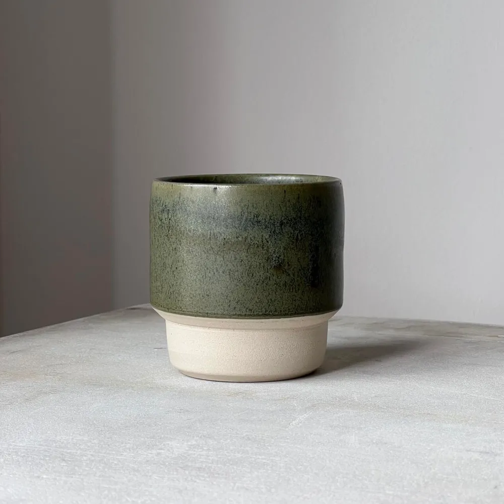 Julie Damhus Studio Keramik & Porcelæn>Oda Krus Grøn