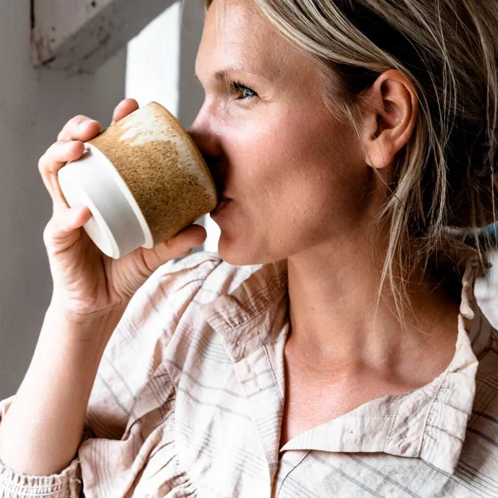 Julie Damhus Studio Keramik & Porcelæn>Oda Krus Brun