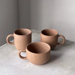 Julie Damhus Studio Køkken|Keramik & Porcelæn>Oda Rund Kop Med Hank Beige