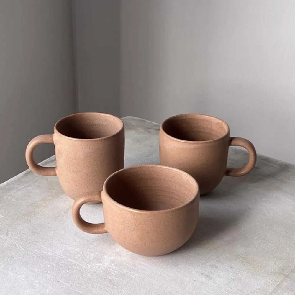 Julie Damhus Studio Køkken|Keramik & Porcelæn>Oda Rund Kop Med Hank Beige
