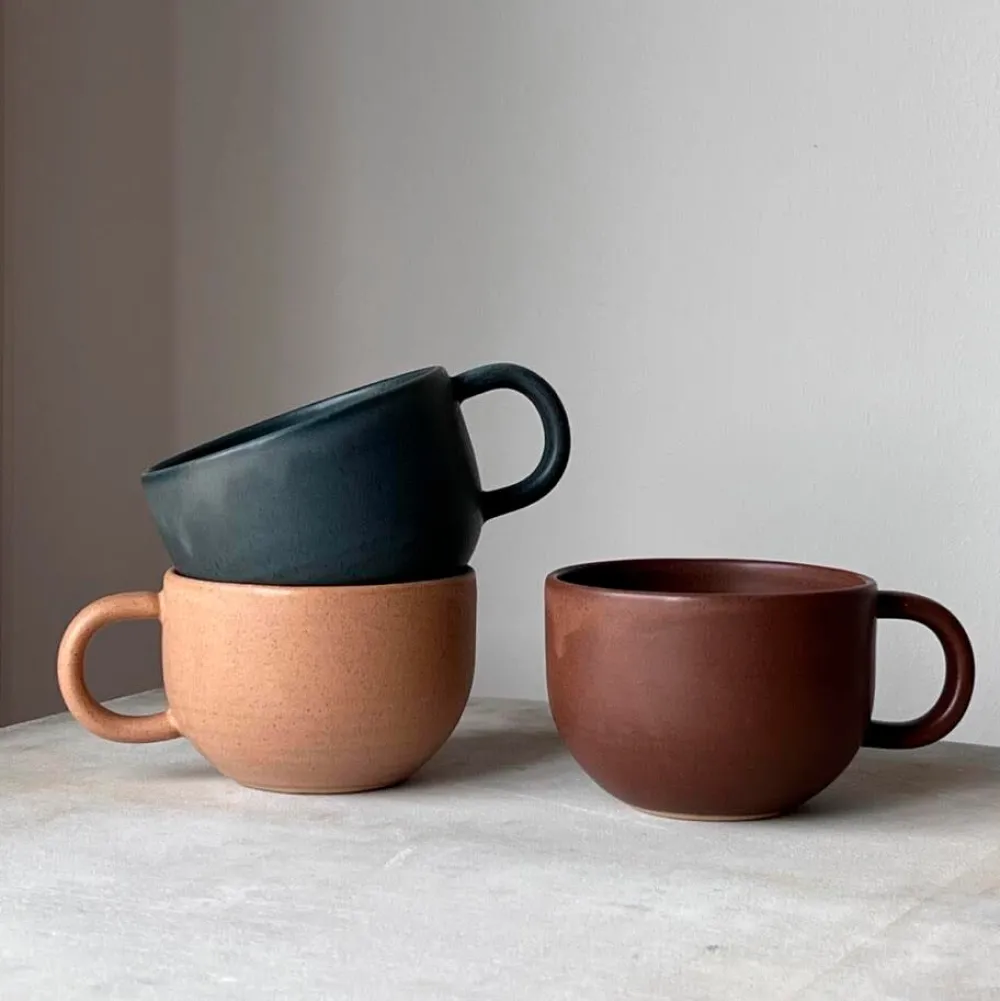 Julie Damhus Studio Keramik & Porcelæn>Oda Tekop Med Hank Beige
