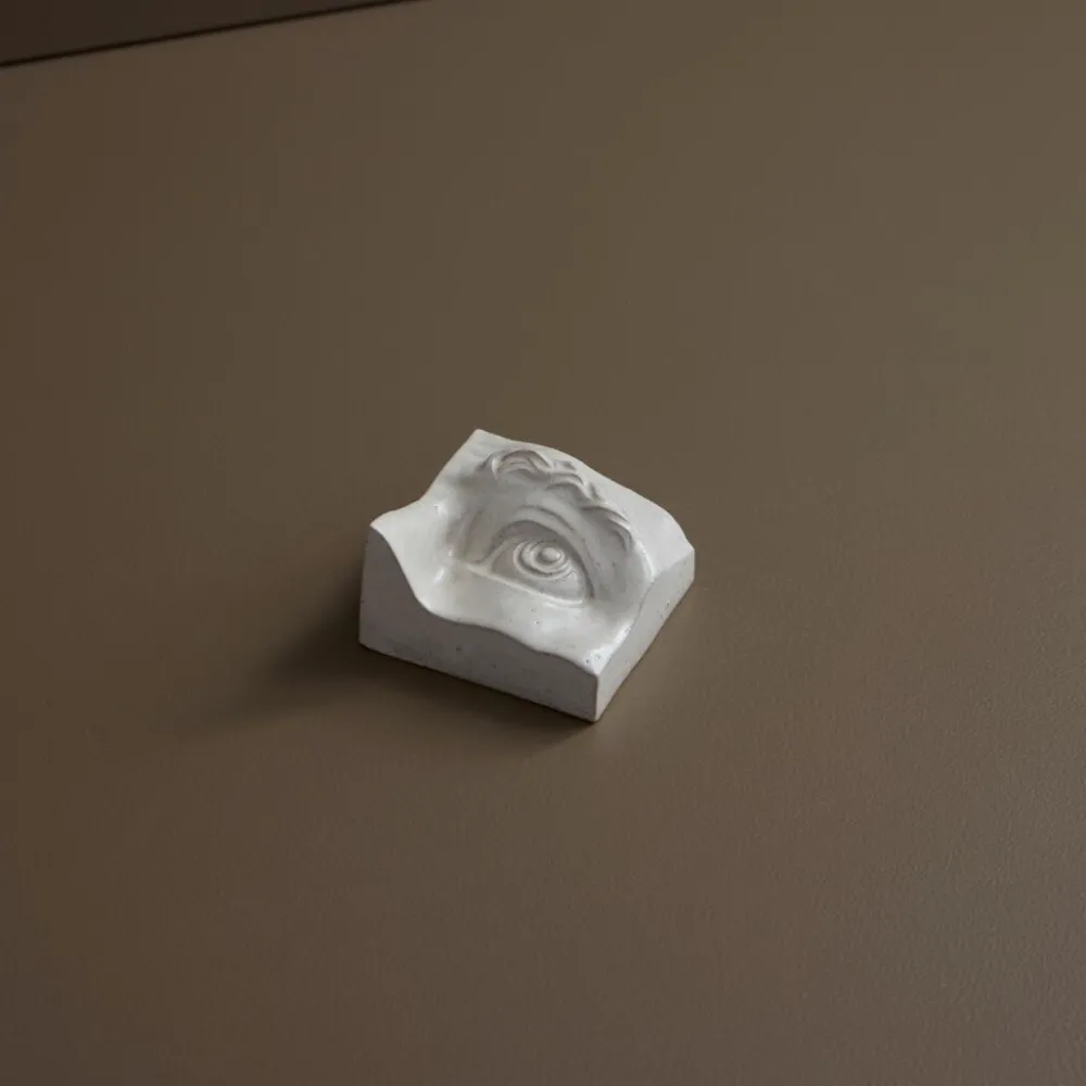 Laoru Laoru Keramik & Porcelæn>Left Eye Relief Antique White