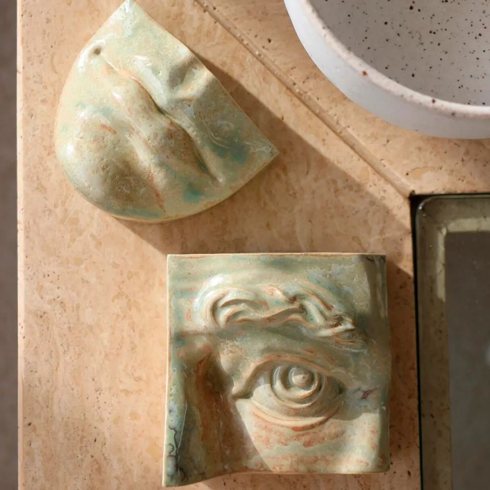 Laoru Laoru Keramik & Porcelæn>Small Mouth I Relief Antique White