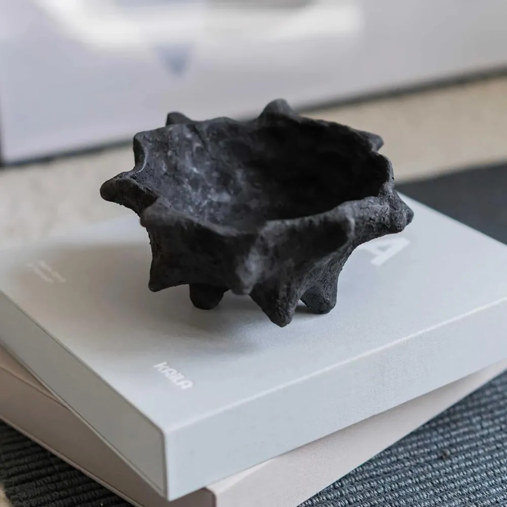 Mette Ditmer Andet Boligtilbehør|Keramik & Porcelæn>Art Piece Chestnut Black