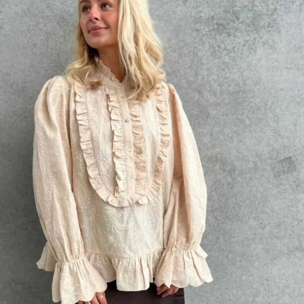 Dame Stories From The Atelier - By Copenhagen Shoes Overdele>Stories From The Atelier The Vibe Top Beige