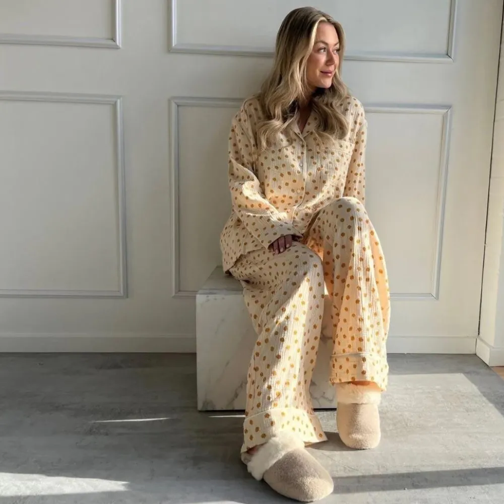 Dame Stories From The Atelier - By Copenhagen Shoes Overdele>Stories From The Atelier Pajamas Shirt 3 Beige Yellow Big Flower