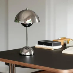 &Tradition Bordlamper>Flowerpot Portable Table Lamp VP9 Chrome-Plated