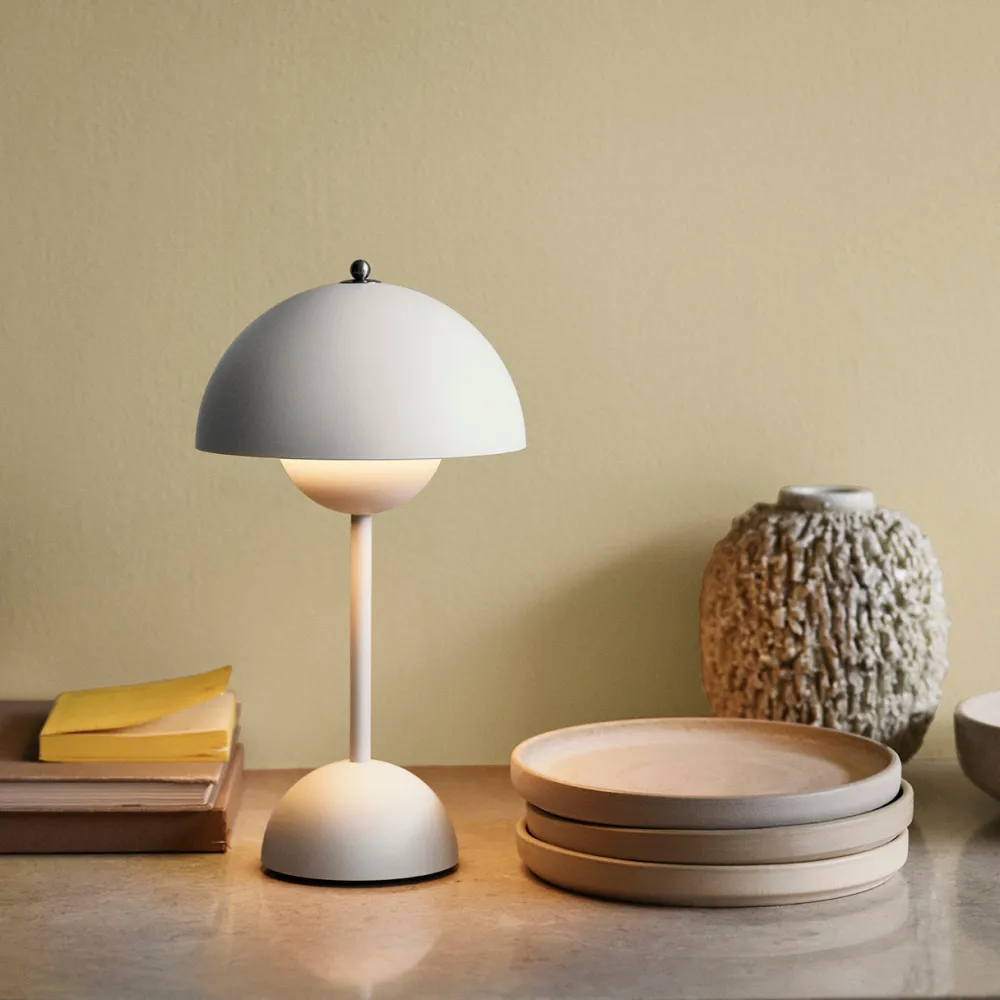 Børn &Tradition Belysning|Bordlamper>Flowerpot Portable Table Lamp VP9 Matt White
