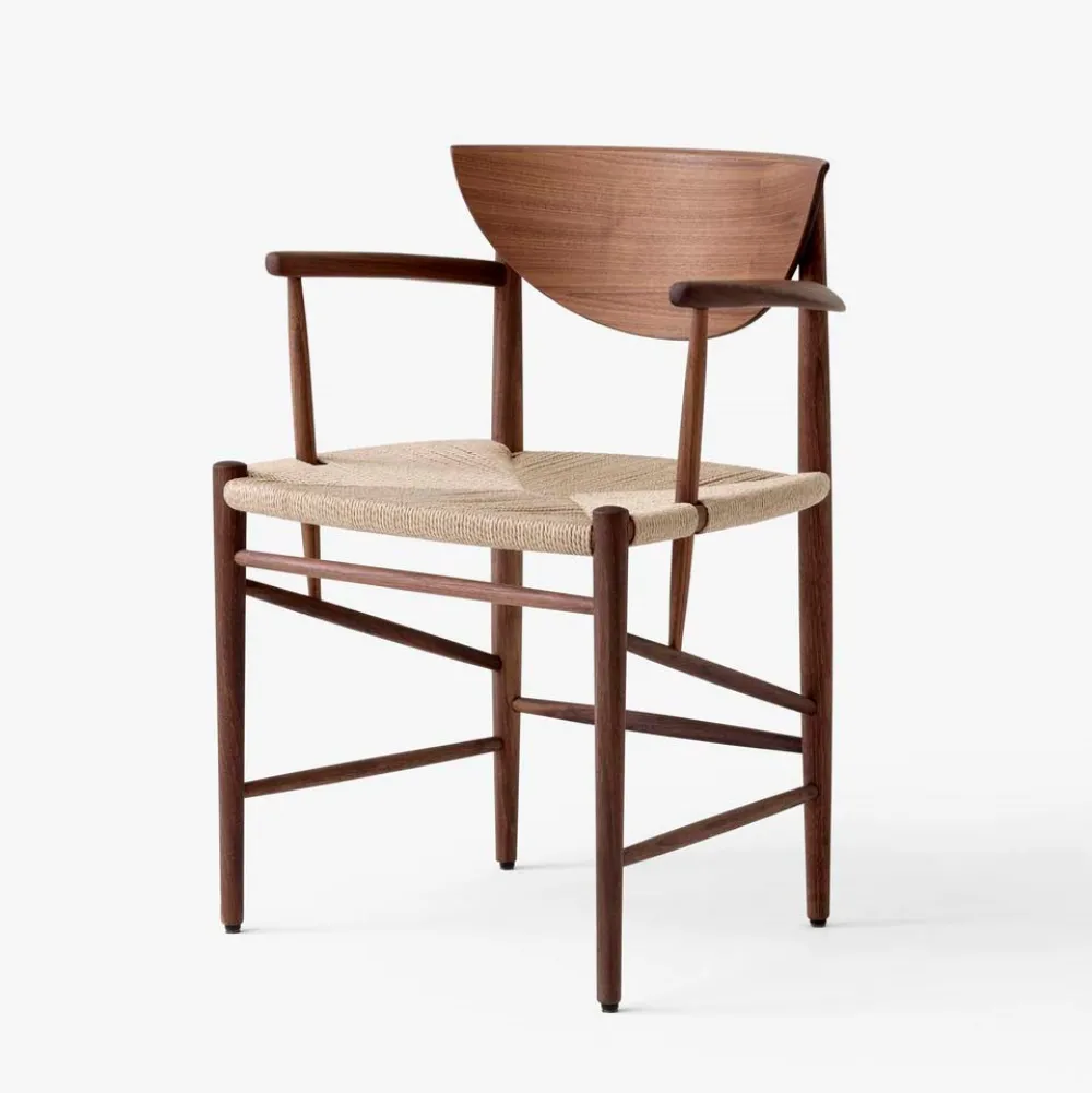 &Tradition Stole|Stue>HM4 Drawn Chair Oiled Walnut
