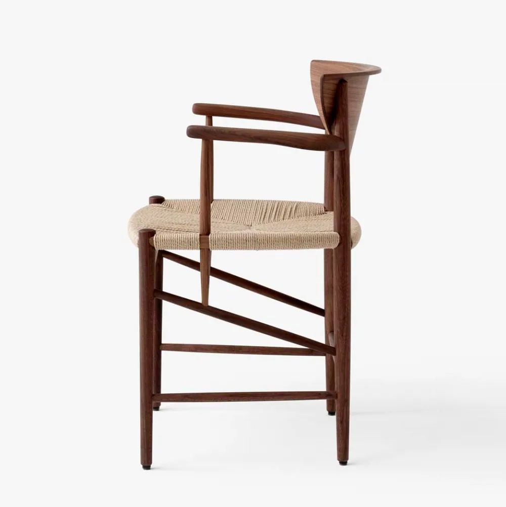 &Tradition Stole|Stue>HM4 Drawn Chair Oiled Walnut