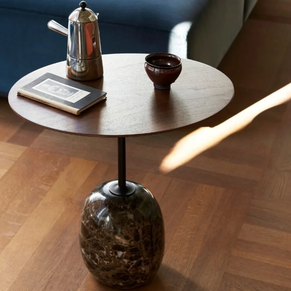 &Tradition Borde>LN9 Lato Bord Warm Black/Valnød Ø50 cm