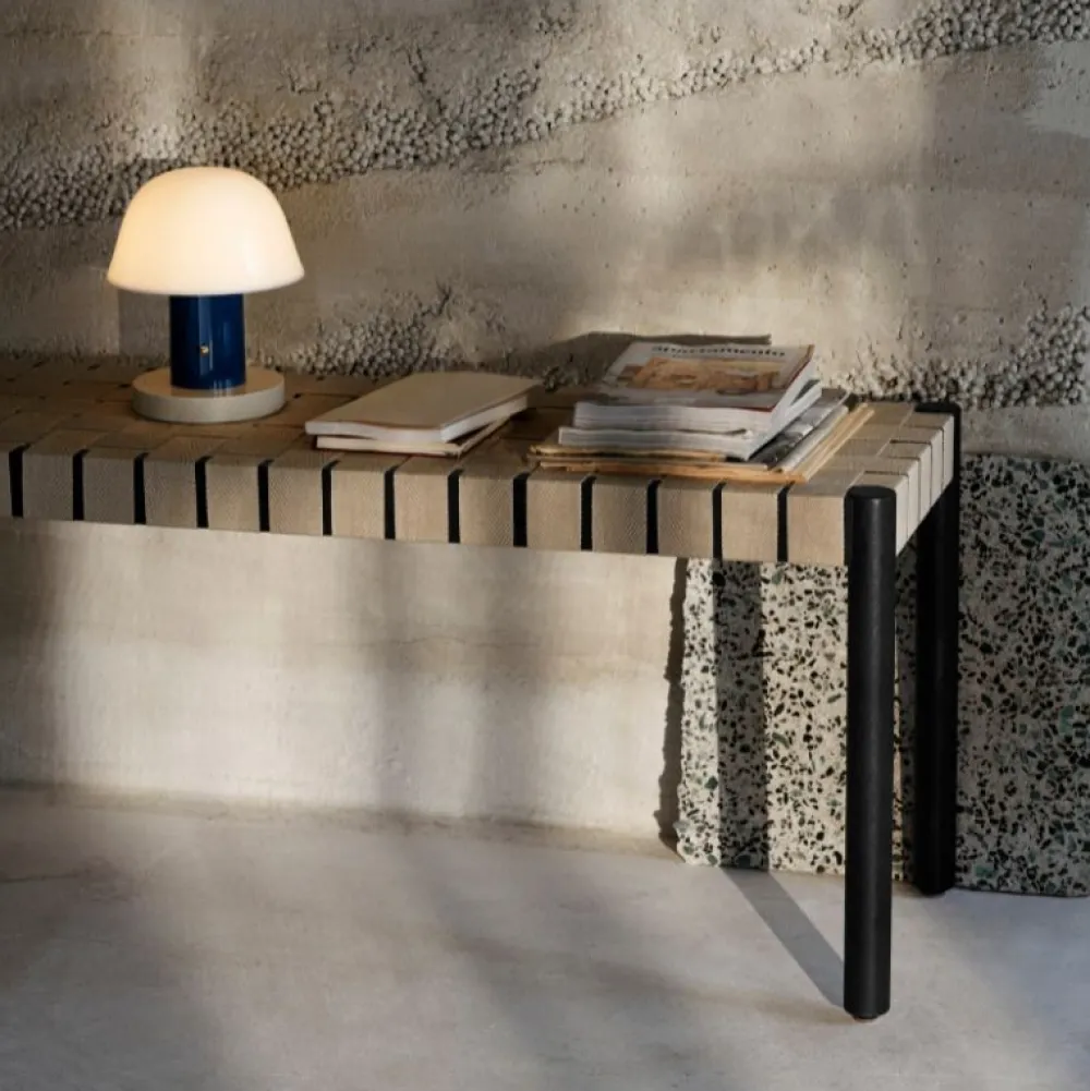&Tradition Stue|Entré>TK4 Betty Bench Black Oak Natural Webbing