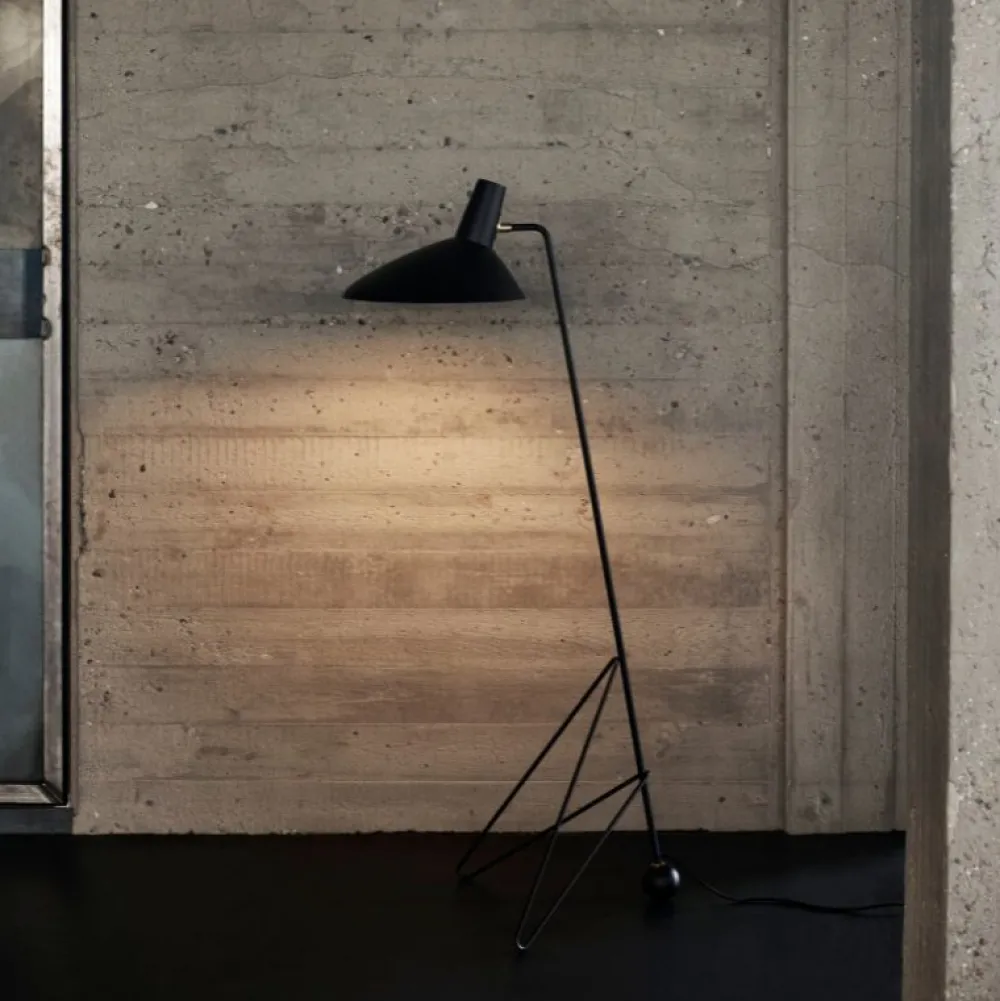 &Tradition Gulvlamper|Stue>Tripod HM8 Gulvlampe Sort