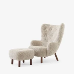 &Tradition Stole>VB3 Petra & ATD1 Pouf Sheepskin Moonlight/Oiled Walnut
